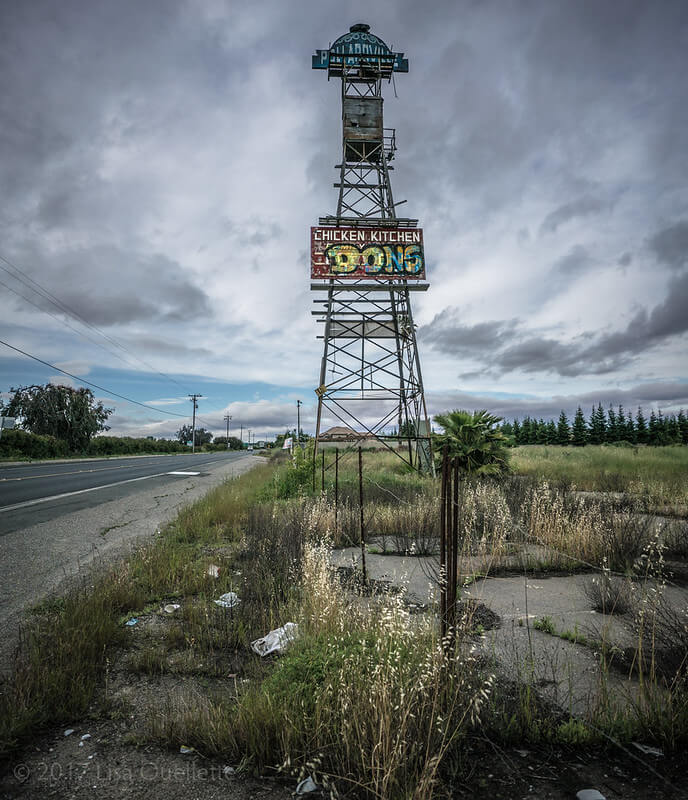 Ruins of the sign at Pollarville / Lisa Ouellette / Flickr
Link: https://flic.kr/p/U3jGeq