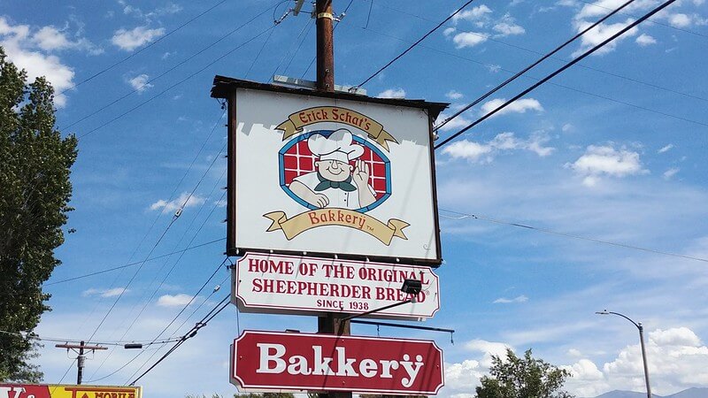 Erick Schatt's Bakery Signboard / Flickr / Jimmy Emerson
Link: https://flickr.com/photos/auvet/51349431354/