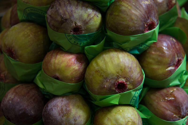 Figs / Wikimedia Commons / Luiz coelho
Link: https://commons.wikimedia.org/wiki/File:Mercado_municipal_de_Sao_Paulo,Brasil._33.jpg