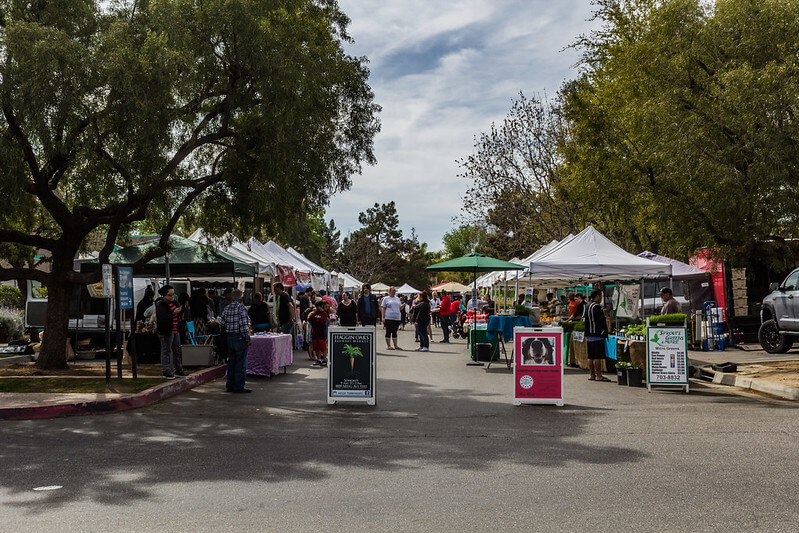 Haggin Oaks Farmers Market / Flickr / David Seibold
Link: https://flickr.com/photos/stillugly/52741426764/in/photolist-2omzAGd-2omvDbN-2omygyx-2omyfzJ-2ih64JF-2omAHYj-2omAJGy-QnsDio-2omzwCS-2omvDPw-NL11aK-x6zoR2-2ig3ys3-2ig3xXa-2ig2us5-wP9UXp/