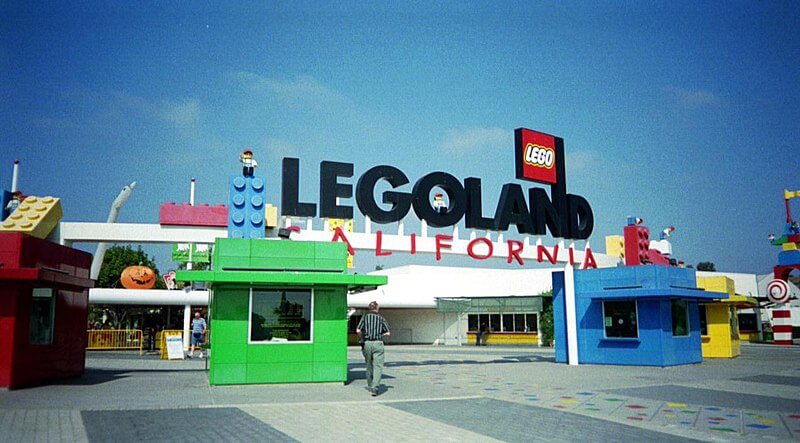 Entrance of Legoland California / Wikimedia Commons / JDigger
Link: https://commons.wikimedia.org/wiki/File:Legoland_California.jpg