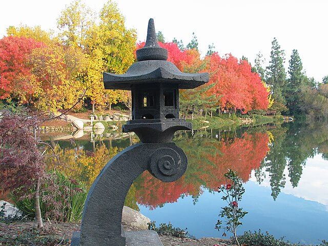 A view of Shinzen Japanese Garden / Wikimedia Commons / Ann Van
Link: https://commons.wikimedia.org/wiki/File:Shinzen_Japanese_Garden_-_Flickr_-_mepp.jpg