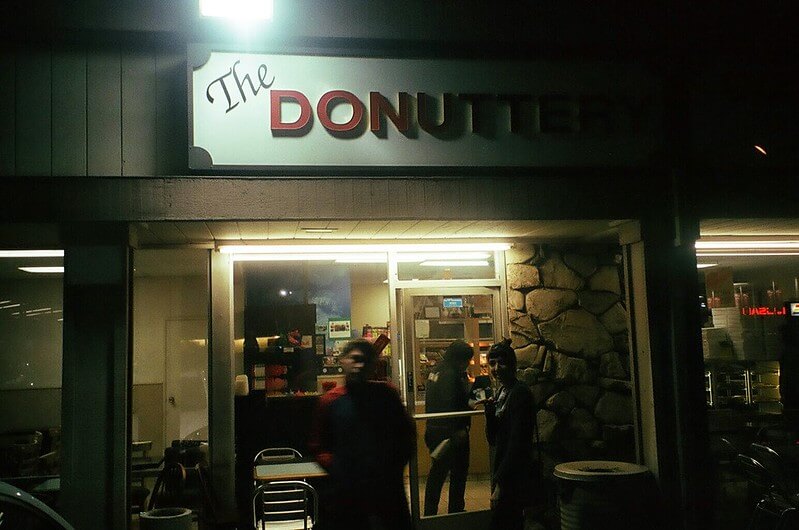 Outside view of The Donuttery / Flickr / Kevin Lopez
Link:
https://www.flickr.com/photos/kevinxlopez/15092919166/