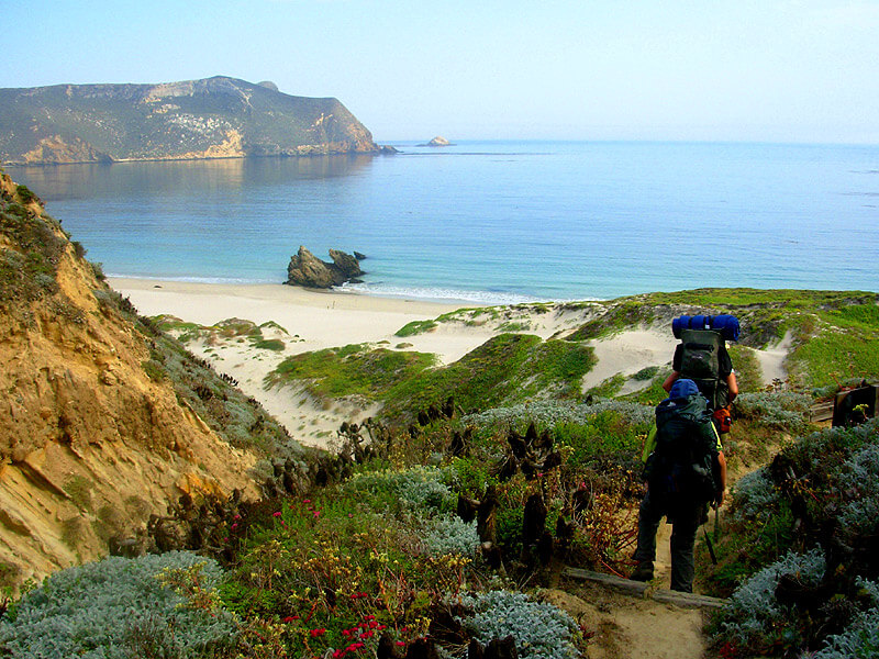 Beach at San Miguel, Channel Islands / Wikipedia
https://en.wikipedia.org/wiki/Channel_Islands_(California)#/media/File:San-miguel-cuyler-hike.jpg