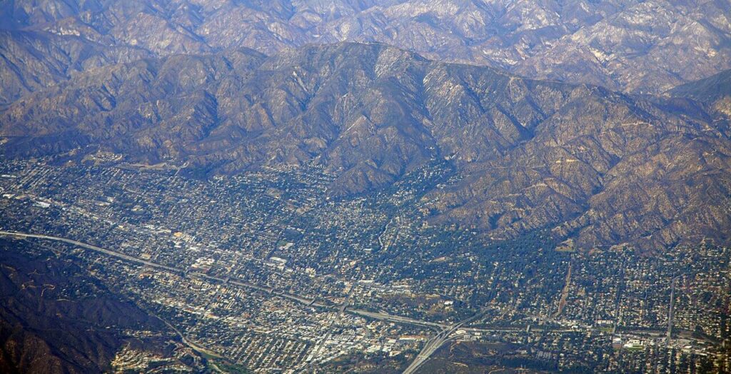 View of Mt Lukens / Wikipedia / Doc Searls https://en.wikipedia.org/wiki/Mount_Lukens#/media/File:Mt._Lukens_overlooking_La_Crescenta-Montrose.jpg
