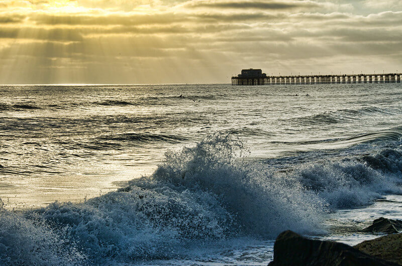 Waves crashing at Pacific Coast/ Flickr
https://flic.kr/p/2ngMKa7