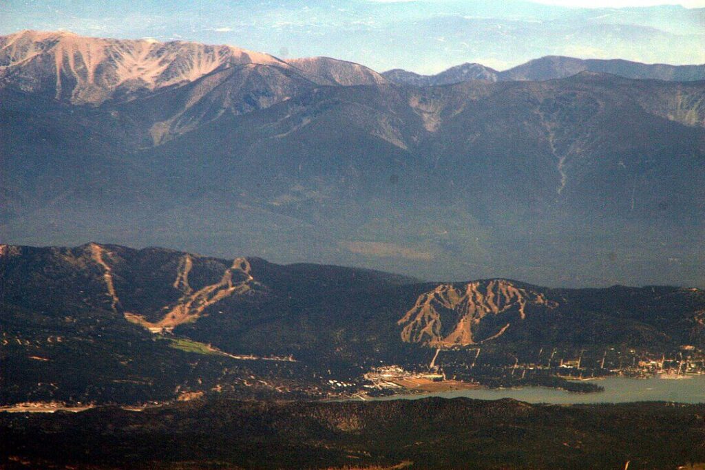 View of San Bernardino Mountains from valley / Wikipedia / Doc Searls https://en.wikipedia.org/wiki/San_Bernardino_Mountains#/media/File:Big_Bear_ski_areas.jpg
 