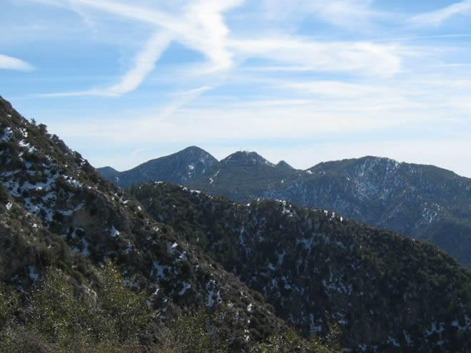 View of San gabriel peak / Wikipedia / Justin Johnsen https://en.wikipedia.org/wiki/San_Gabriel_Peak#/media/File:SanGabrielPeakDetail.jpg
