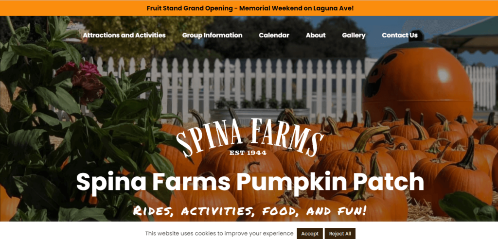 Homepage of Spina Farms Pumpkin Patch / spinafarmspumpkinpatch.com