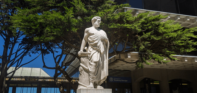 Statue of Hippocrates at University of San Francisco / Flickr / J P
Link: https://flic.kr/p/2kZiF9v