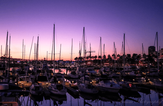 Sundown at Long Beach / Flickr / Aram
Link: https://flic.kr/p/phmsjh