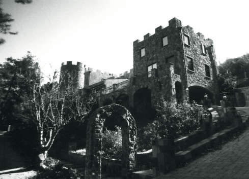 The Lobo Castle / Flickr / J Jakobson
Link: https://flic.kr/p/DGnBX8