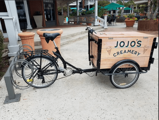 Tricycle by JoJo's Creamery / Flickr 
https://flic.kr/p/2ghtnUk