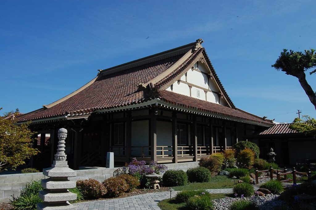 Buddhist Temple at Japantown / Wikipedia / Eugene Zelenko https://en.wikipedia.org/wiki/Japantown,_San_Jose#/media/File:USA-San_Jose-Betsuin_Buddhist_Church-1.jpg
