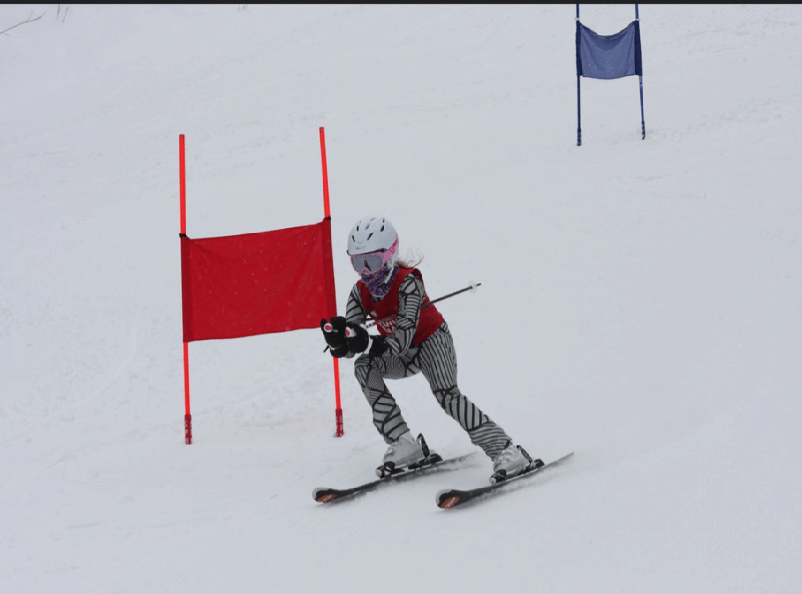 Junior Club at Snow Valley Ski Resort / Flickr / Snow Valley Ski Resort

Link: https://www.flickr.com/photos/skisnowvalley/13060910315